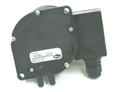 NEW DWYER 604D-10 PRESSURE TRANSMITTER 604D10