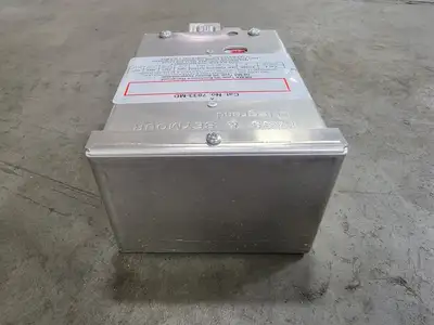 Used PASS & SEYMOUR 7833-MD Switchgears British Columbia CA | Lenmark #240558