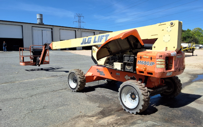 USED 2013 JLG M600JP
