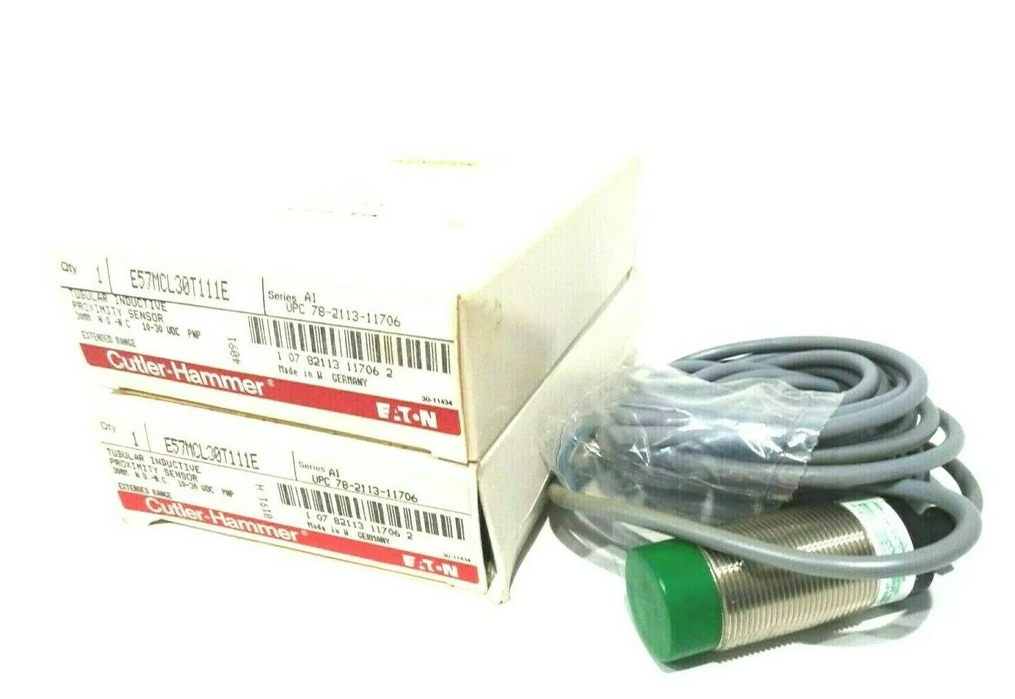 2 NEW CUTLER HAMMER E57MCL30T111E PROXIMITY SENSOR SER.A1