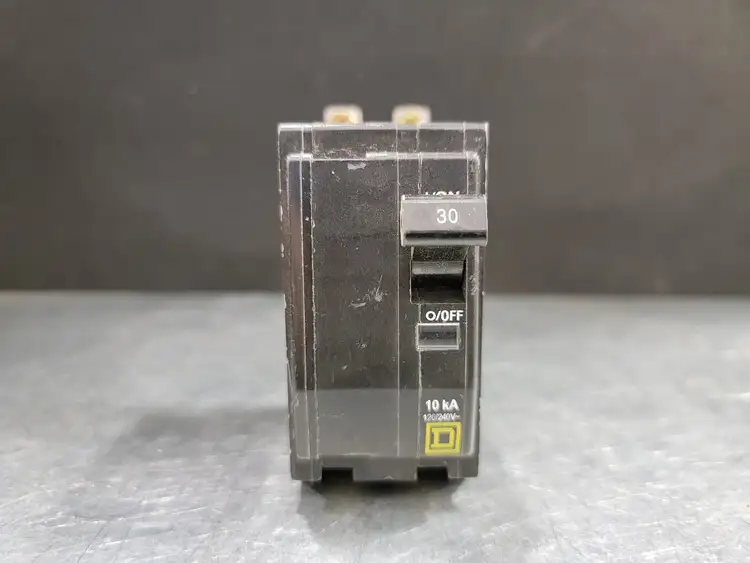 Used SQUARE D QOB230 Switchgears British Columbia CA | Lenmark #243797