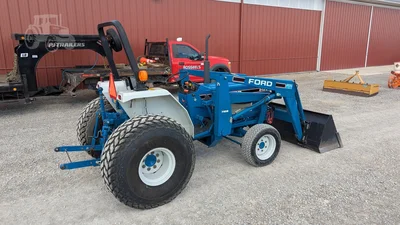 USED 1990 FORD 2120