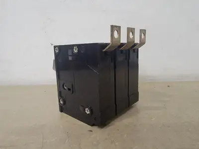 USED CUTLER-HAMMER BAB3030H