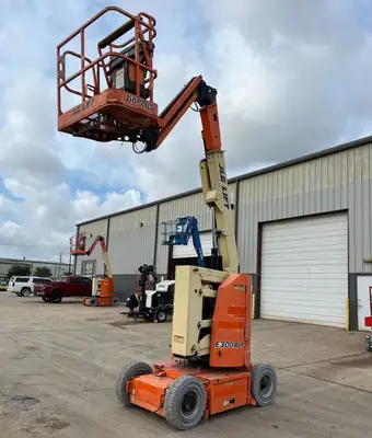 USED 2023 JLG E300AJP