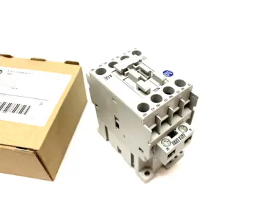 USED ALLEN-BRADLEY SER. A CONTROL RELAY 4 NO CONTACTS