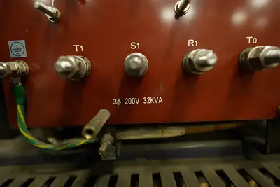 35 KVA - 480V/200V 3 Phase Multi-Tap Isolation Transformer