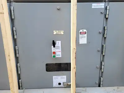 5 kV E-House Genset Control Room PDC w/ 9 x 1200 amp Breaker