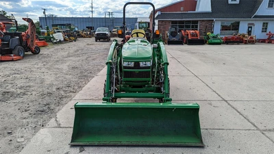 USED 2015 JOHN DEERE 3033R
