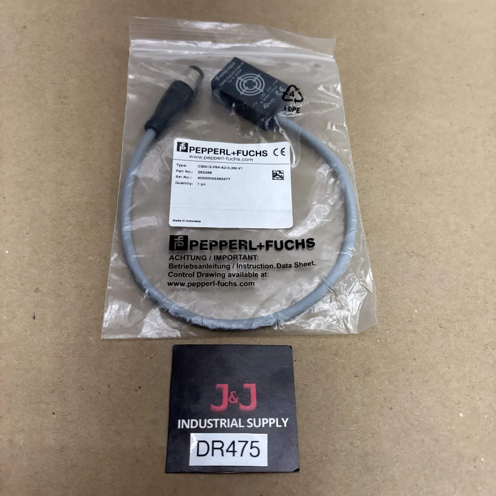 NEW Pepperl CBN15-F64-A2-0,3M-V1