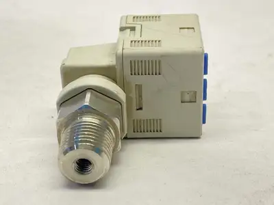 ZSE20CF-V-P-N02L | SMC  Digital Vacuum Sensor 12-24VDC - Used