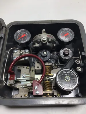 Fisher 4160KF Pneumatic Pressure Controller Input Range 0 to 2000 PSIG