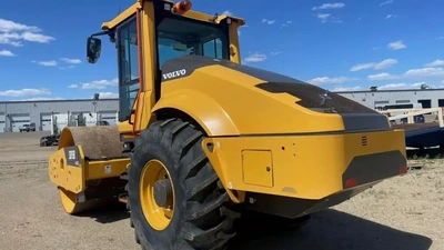 USED 2025 Volvo SD115B