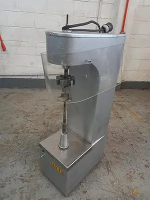 De Vecchi semiautomatic capper