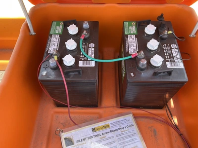 Solar Tech Silent Sentinel Arrow Board - will not power on/charge, manual winch to raise/lower the b...