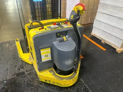 USED 2013 HYSTER W40ZA