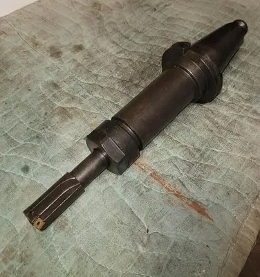 USED KENNAMETAL CV50TG100