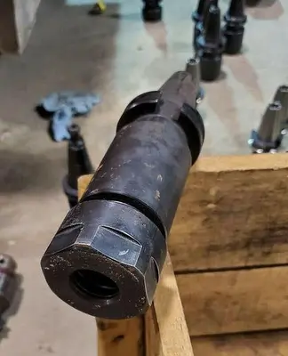 USED KENNAMETAL CV40TG100600