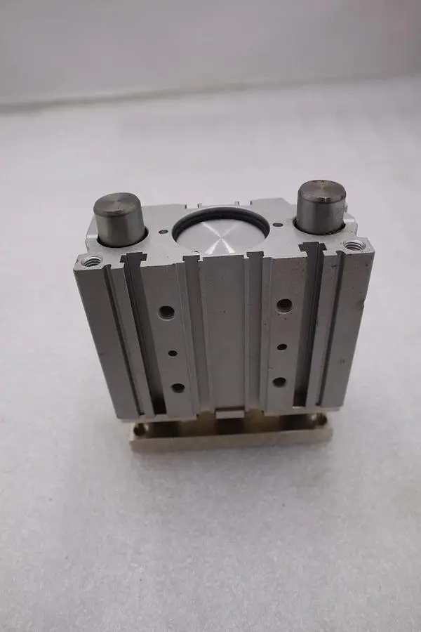 MGPM4050P5DWLXC35 CYL GUIDE SLIDE COIL SCRAPER SMC NEW UNIT STOCK K-2452
