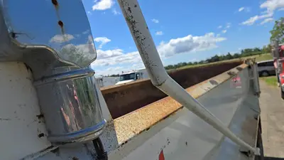 USED 2018 PETERBILT 348