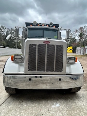Used 2011 PETERBILT DUMP TRUCK Miscellaneous Trucks/Trailers Illinois US | Revelation Machinery #455558