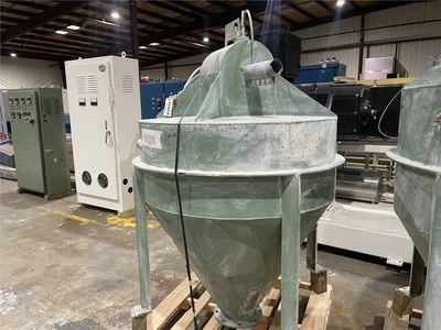 30 Cu. Ft. Capacity Smoot Surge Hopper