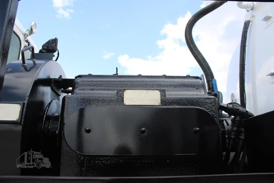 Used 2015 KENWORTH T880 Vacuum Truck Texas US | Roll Off Truck World #1491838