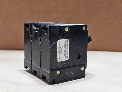 Used EATON BR3100 Switchgears British Columbia CA | Lenmark #1438400