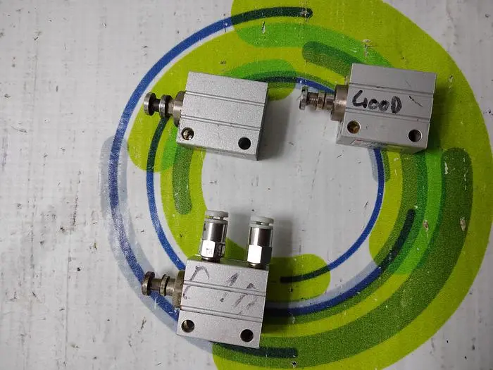 Used SMC CUJB8-100 Cylinders | SMT Resource #488440