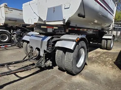 USED 2015 PETERBILT 579