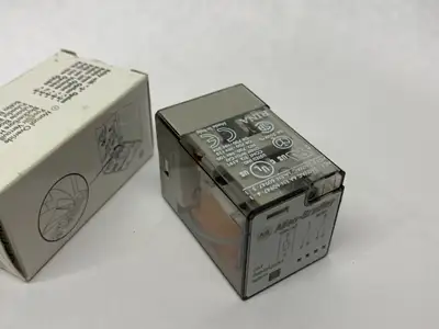 USED ALLEN-BRADLEY SER. D DIRECT PLUG-IN RELAY 2 C/O 120V AC