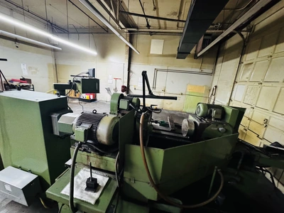 SHANGHAI H211 Universal Cylindrical Grinders | Tight Tolerance Machinery (9)