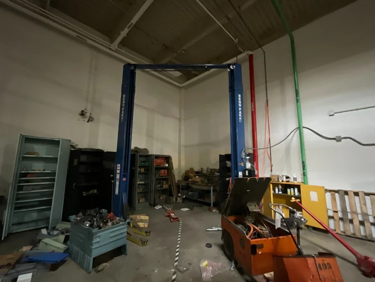 Used BendPak _UNKNOWN_ Automotive Lifters New York US | ISP Equipment Group #1319079