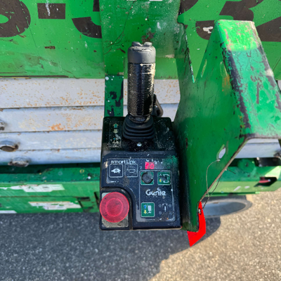 USED 2014 Genie GS-3232