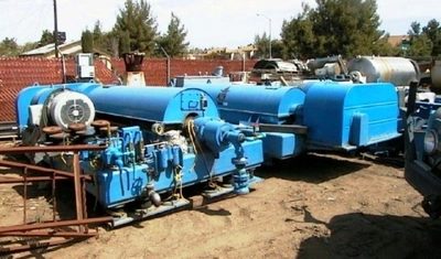 Humboldt B3-3 decanter centrifuge, CS.