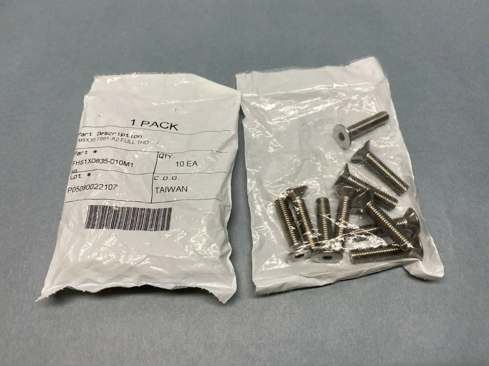 FHS1X0835-010M1 | M8X35 Flat Head Hex Drive Screw  7991-A2 Full Thread LOT OF 2 - New