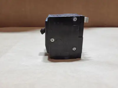 Used SQUARE D QO315 Switchgears British Columbia CA | Lenmark #913644