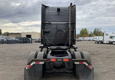 USED 2014 VOLVO VNL 6X4