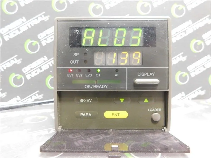 Yamatake Corp C215GA003D1 Temperature Controller Broke Terminal Cover Used