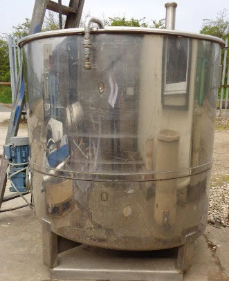 1,100L S/S Vertical Mixing Tank