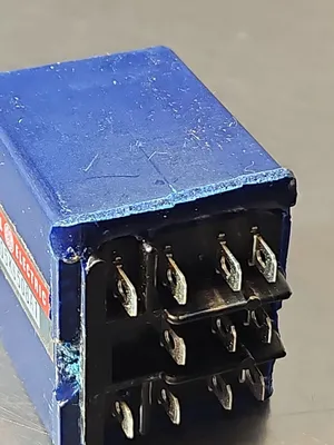 General Electric 3S7505KS508A1 photoelectric control relay 11 blade. Loc4E29