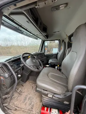 Used 2019 VOLVO VHD 84B300 Dump trucks Kentucky US | Proxy Equipment #1388918