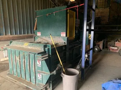 2005 IBC LD-60-SD Full Eject Closed Door / Steel Belt Feed Conveyor