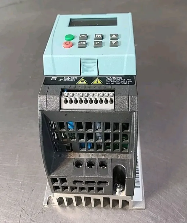 Used Siemens 6SL3211-0AB11-2UA1 SINAMICS G110 CPM110 Frequency Converter Variable Speed Drives | Palmetto Automation #1156216