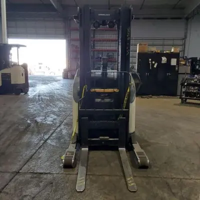USED 2018 CROWN RR5725-45