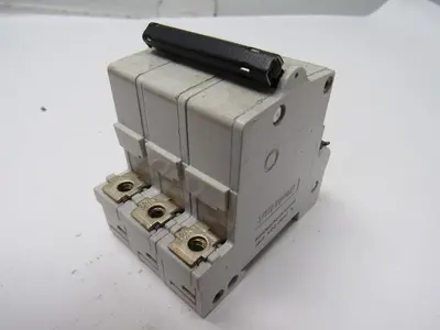 StotZ BBC S 183 K32A 32 Amp 3 Pole Circuit Breaker