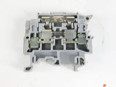 Entrelec M4/8S 6.3 A MAXI Terminal Block Fuse Holder AB Fuse Holder Lot of 158