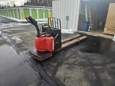 Used RAYMOND 8400 Electric Pallet Trucks New Hampshire US | Trustworthy Equipment #1403495