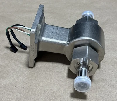NEW Emerson Rosemount 8721ASA005XA2N0AHQ4Q8