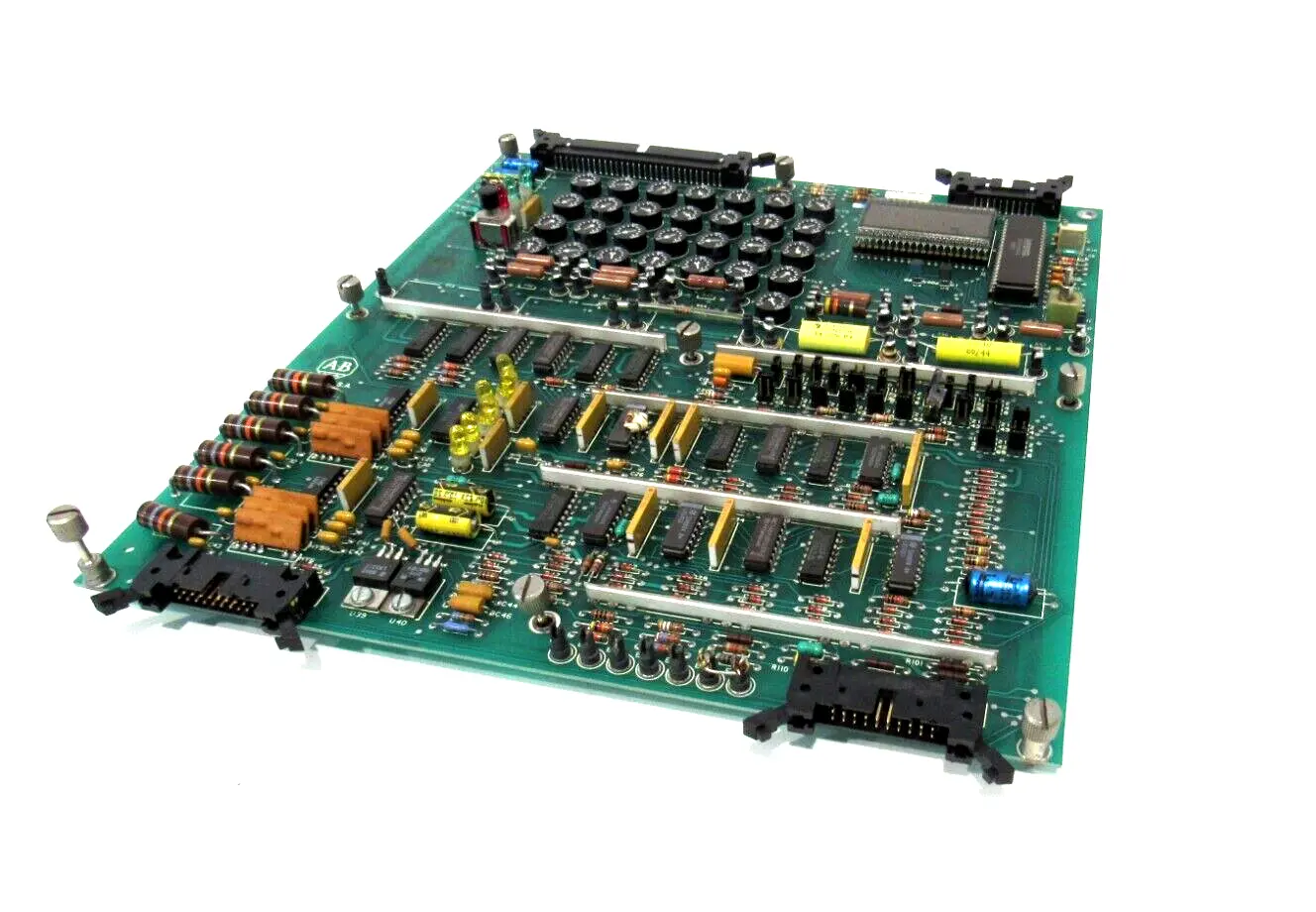 USED ALLEN BRADLEY 117477 CONTROL BOARD
