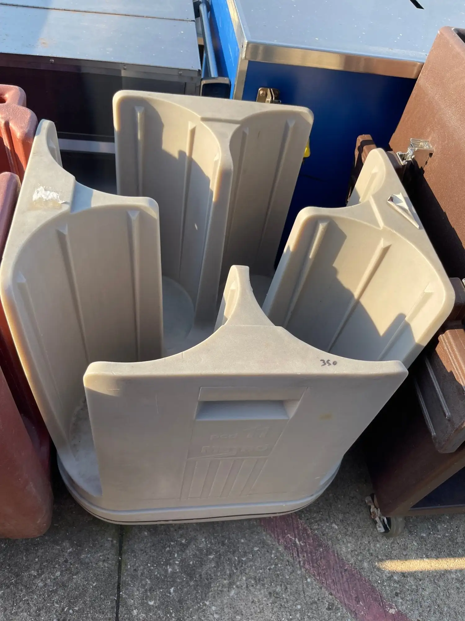Used Metro Used Metro PCD11 Dish Dolly Cart Holds up to 240 11" Dishes - SS140 Restaurant Equipment (Miscellaneous) Illinois US | Falcon Restaurant Supply #1376011